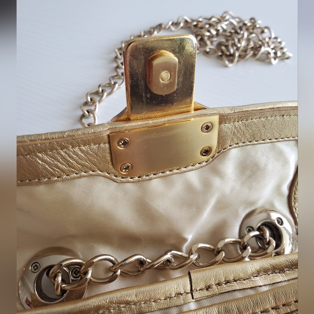 MARCIANO Gold Raffia Purse - Picture 14 of 17